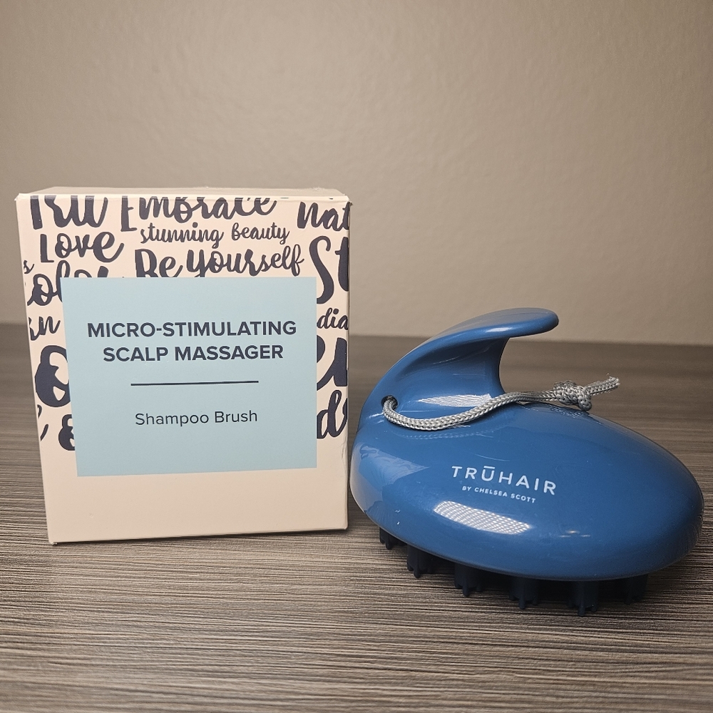 Truhair by Chelsea Scott Micro-Stimulating Scalp Massager Shampoo Brush NIB